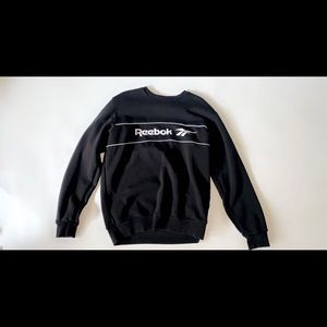 Reebok Crew Neck🖤